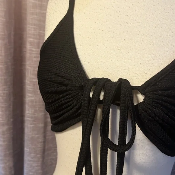 NWOT Nasty Gal Black cropped tank - Picture 2 of 6